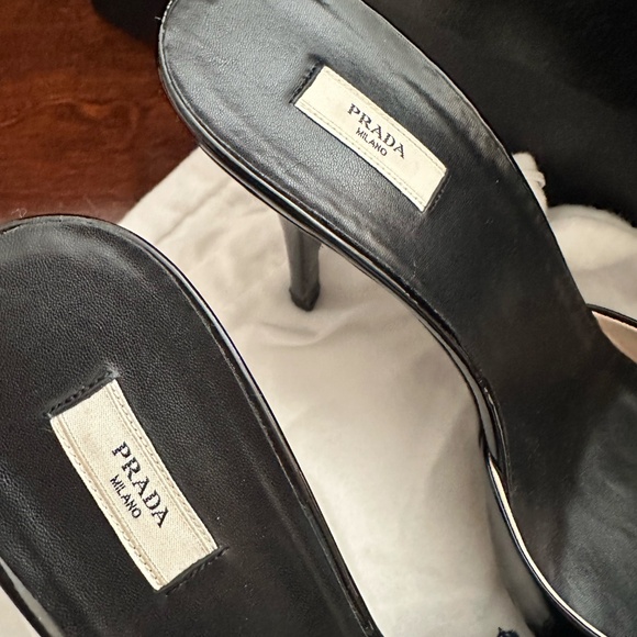 Genuine Prada Calzature Donna Black Patent Heels - Picture 8 of 10